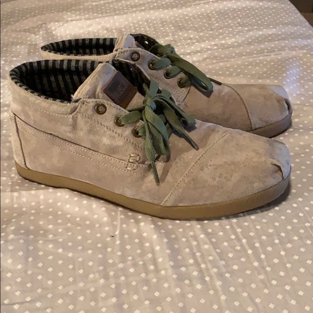 Toms size 9.5